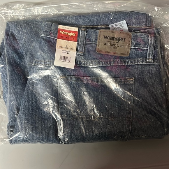 2/$20 Wrangler authentic Est. 1947 men’s Big & Tall jeans brand new still in bag - Picture 1 of 4